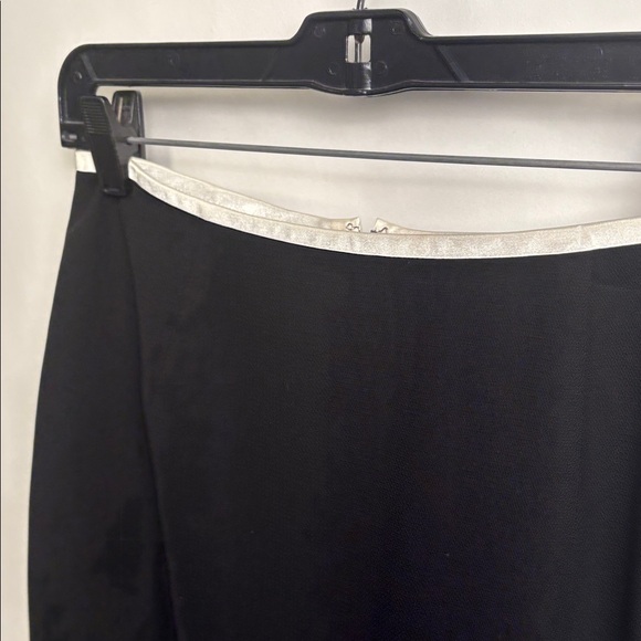 Cove Classic Black Pencil Skirt with Cream Accent - Picture 7 of 12